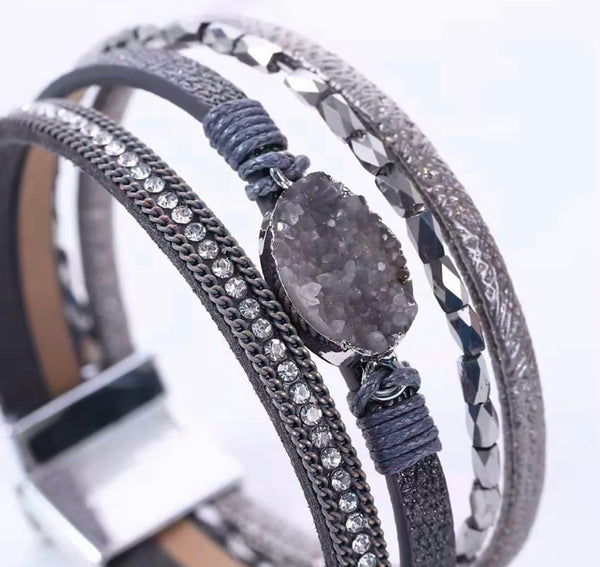 Grey Feather Gem Bracelet | URBAN ECHO SHOP