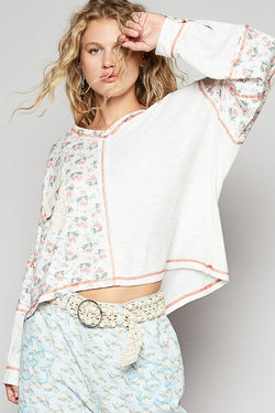 POL Floral Crochet Patch V-Neck Top in Off White | URBAN ECHO SHOP