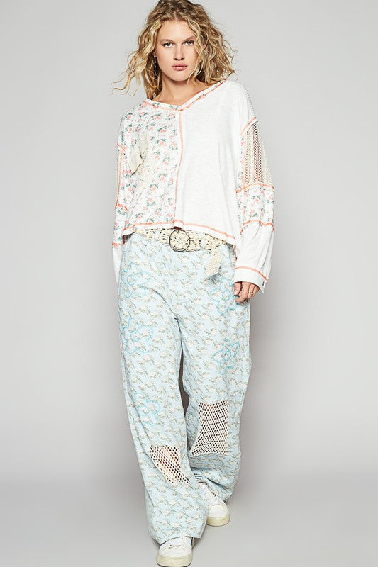 POL Floral Crochet Patch V-Neck Top in Off White | URBAN ECHO SHOP