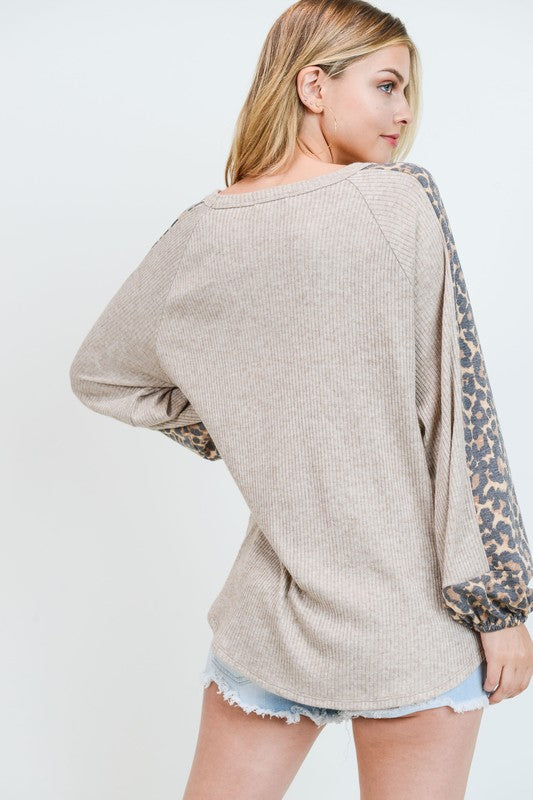 Berkley Sand V Neck Raglan Top | URBAN ECHO SHOP